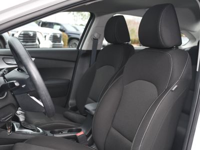 2023 Kia Forte - Photo 11