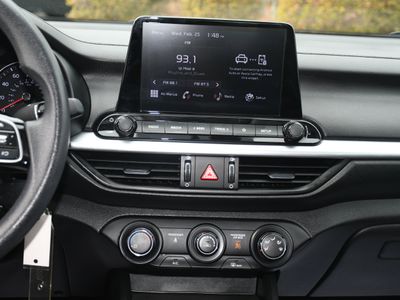 2023 Kia Forte - Photo 15