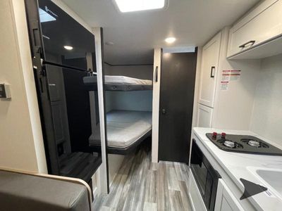 2026 Jayco Jay Flight SLX — photo 18 view