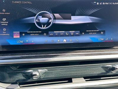 2026 BMW X5 — photo 13 view