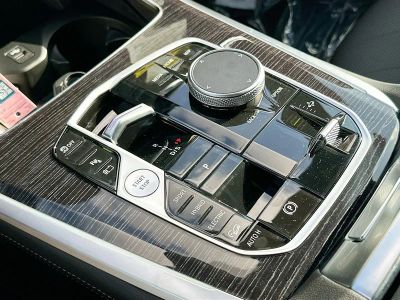 2026 BMW X5 — photo 14 view