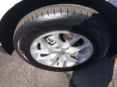 2024 Chevrolet Equinox — photo 10 view