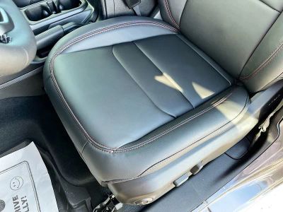 2026 Jeep Wrangler — photo 18 view