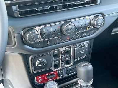 2026 Jeep Wrangler — photo 15 view