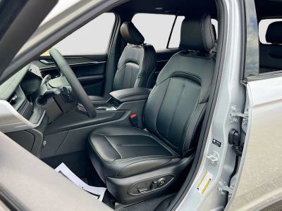 2026 Jeep Grand Cherokee — photo 21 view