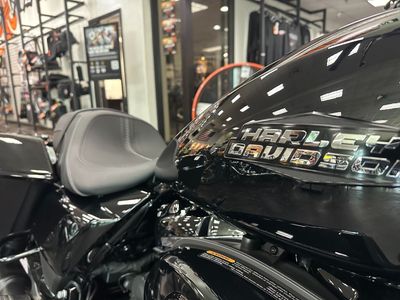 2025 Harley-Davidson Road Glide - Photo 4