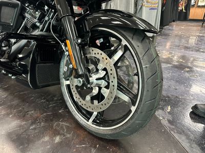2025 Harley-Davidson Road Glide - Photo 3