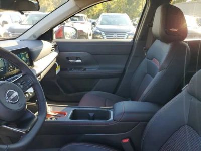 2026 Nissan Kicks — photo 8 view