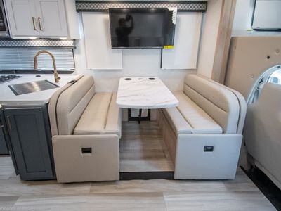 2026 Thor Motor Coach Quantum - Photo 13