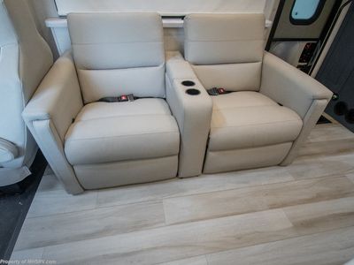 2026 Thor Motor Coach Quantum - Photo 9
