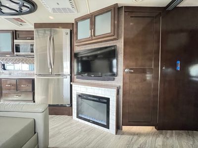 2021 Fleetwood SOUTHWIND - Photo 8
