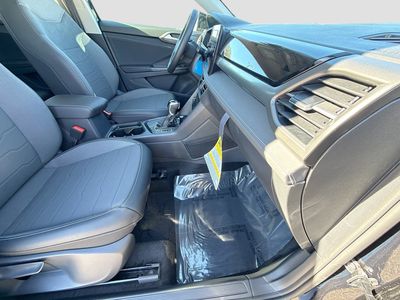 2026 Volkswagen Taos - Photo 14