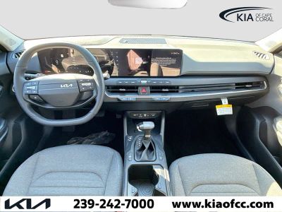 2025 Kia K4 — photo 14 view