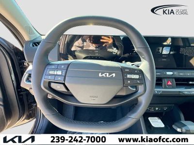 2025 Kia K4 — photo 35 view