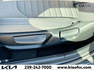2025 Kia K4 — photo 22 view