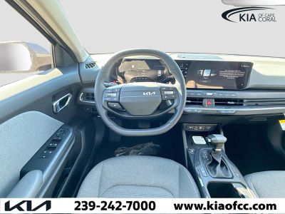 2025 Kia K4 — photo 15 view