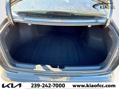 2025 Kia K4 — photo 11 view