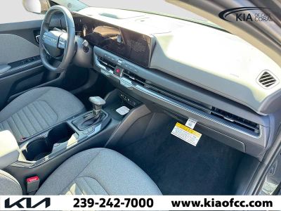 2025 Kia K4 — photo 12 view