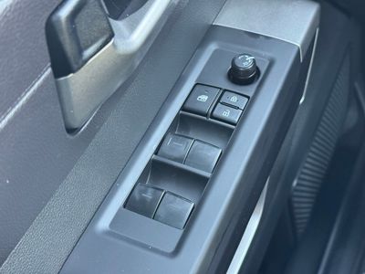 2025 Toyota Tundra SR5 CrewMax — photo 26 view