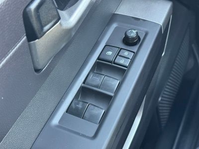 2025 Toyota Tundra SR5 CrewMax — photo 27 view