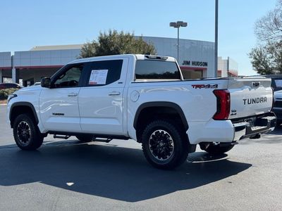 2025 Toyota Tundra SR5 CrewMax — photo 12 view