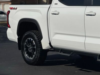 2025 Toyota Tundra SR5 CrewMax — photo 10 view