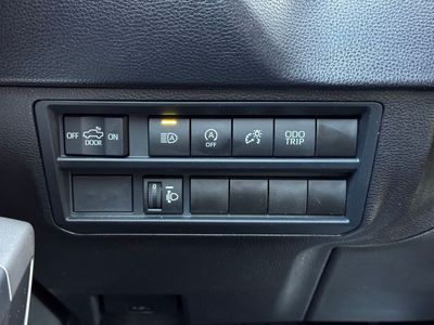 2025 Toyota Tundra SR5 CrewMax — photo 28 view
