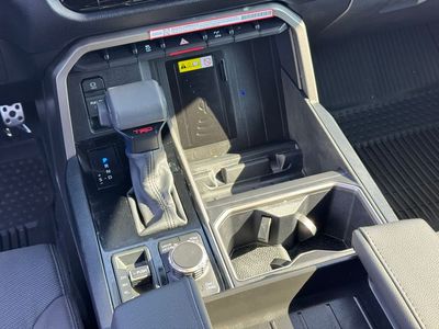 2025 Toyota Tundra SR5 CrewMax — photo 18 view