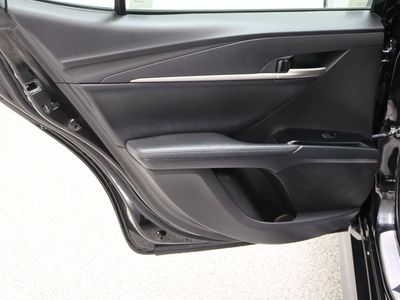 2025 Toyota Camry FWD - Photo 29