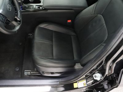 2025 Toyota Camry FWD - Photo 15