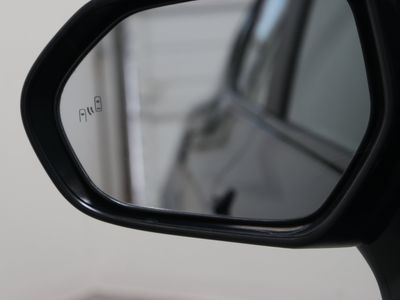 2025 Toyota Camry FWD - Photo 23