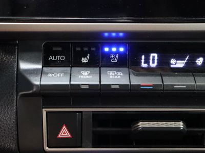 2025 Toyota Camry FWD - Photo 22