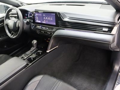 2025 Toyota Camry FWD - Photo 39