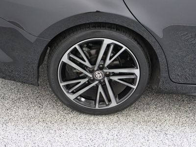 2025 Toyota Camry FWD - Photo 6