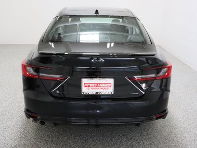 2025 Toyota Camry FWD - Photo 8