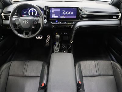 2025 Toyota Camry FWD - Photo 33