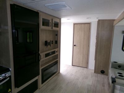 2025 Palomino SolAire - Photo 12