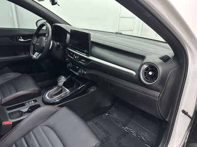 2023 Kia Forte - Photo 26