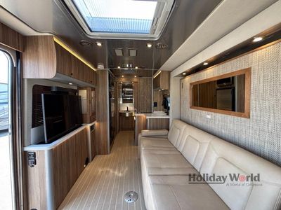 2022 Airstream Atlas - Photo 4