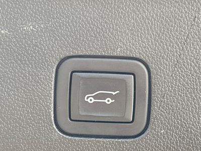 2023 Chevrolet Tahoe - Photo 33