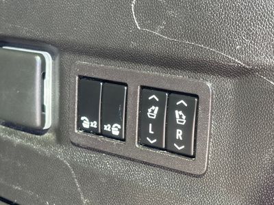 2023 Chevrolet Tahoe - Photo 32
