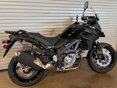 2025 Suzuki V-Strom 650 - Photo 5