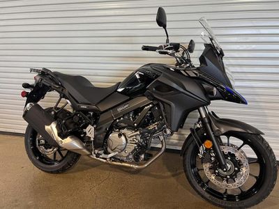 2025 Suzuki V-Strom 650 - Photo 2