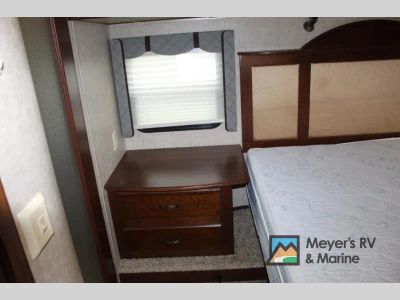 2013 Keystone RV Alpine - Photo 52
