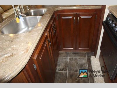 2013 Keystone RV Alpine - Photo 38