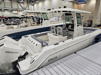 2025 Boston Whaler 250 OUTRAGE - Photo 2