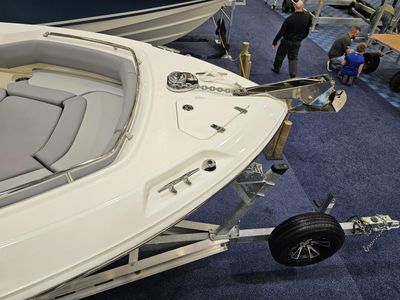 2025 Boston Whaler 250 OUTRAGE - Photo 5