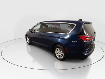2023 Chrysler Pacifica — detail view