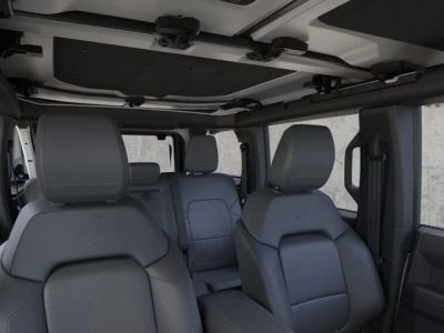 2026 Ford Bronco - Photo 12