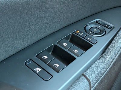 2026 Kia Sportage — photo 25 view